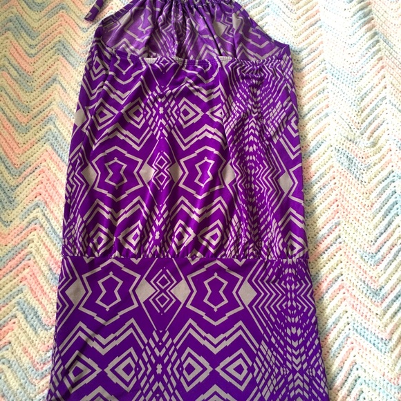 Seductions Halter Neck Top - Picture 9 of 10